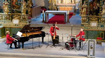 Award-winning trio in George